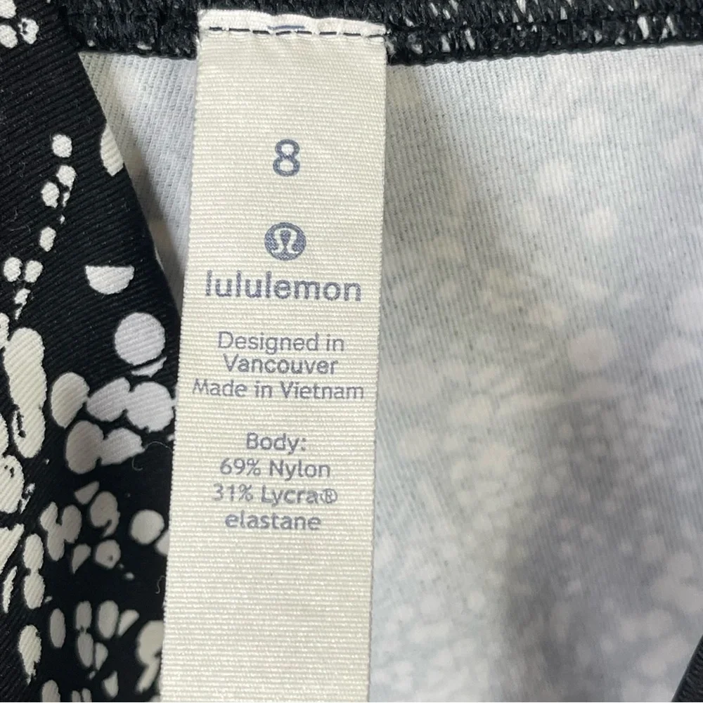 lululemon athletica Size 8 Wunder Under Ice Breaker Iced Wave Leggings Yoga